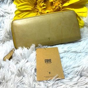 Frye Campus Rivet Zip Leather Wallet In Banana euc
